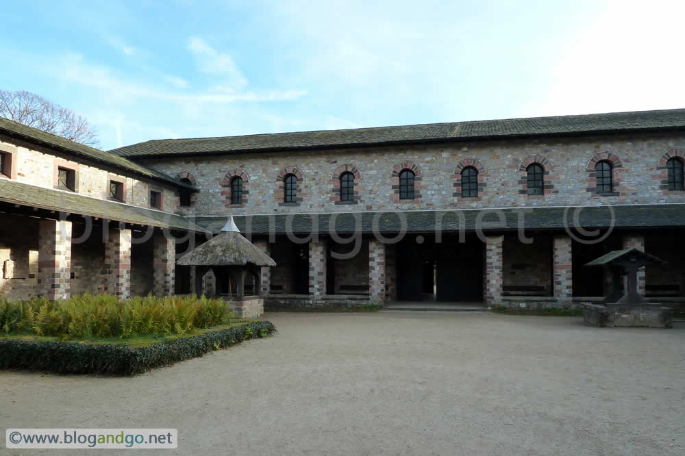 Saalburg - Courtyard of the Principia (HQ)
